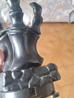 Decorative lamp with gothic base