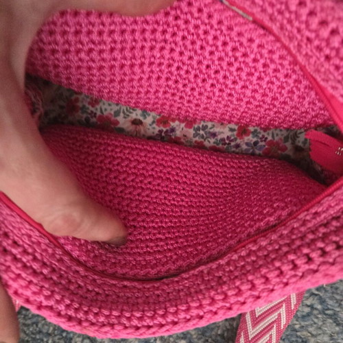 Handmade knitted crossbody bag pink new