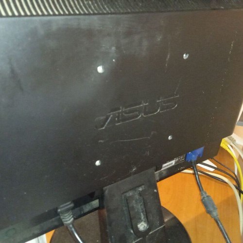 Asus 19" LCD monitor VW193D-B like new with 2 VGA cables