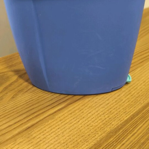 Tupperware storage container 1.6 L like new, purple with green lid