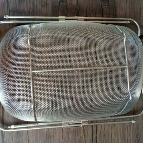 Collapsible Sink Strainer like new, stainless steel