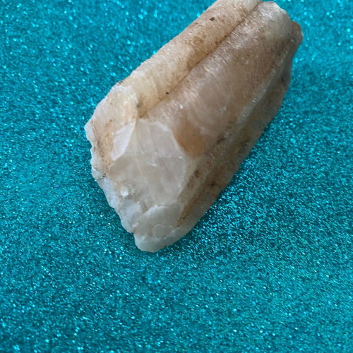 Calcite mineral used, 7 cm size, 90 g weight