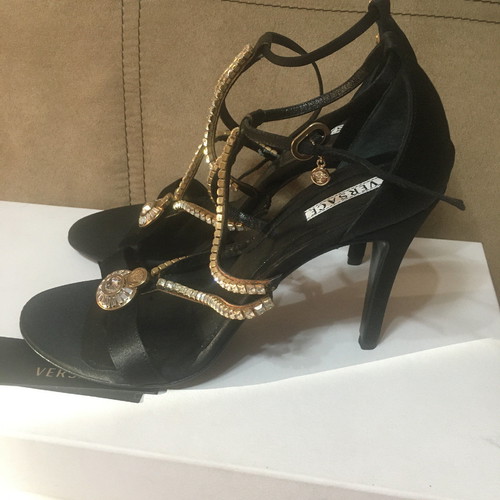 Γόβες Versace μαύρες νούμερο 38 καινούργιες