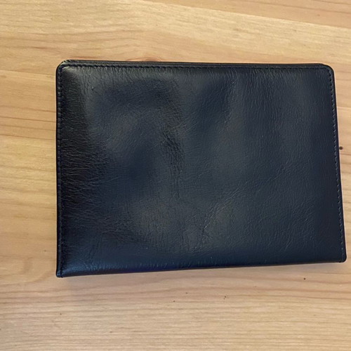 Mancini passport holder used, leather with card slots