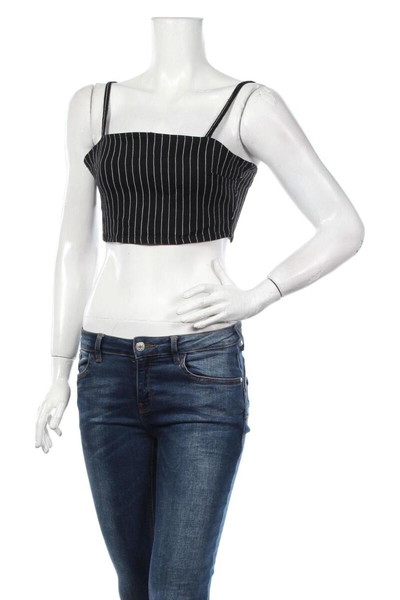 Boohoo crop top size XL