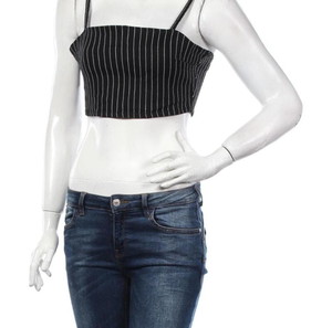Boohoo crop top size XL
