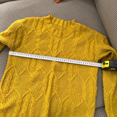 Yellow Cable Knit Sweater like new, oversized fit