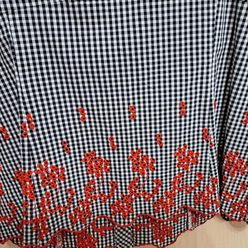 Raxevsky women's top new, black and red floral lace