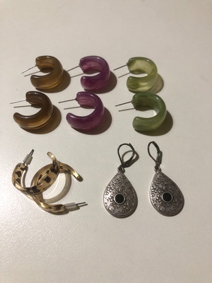 Earrings like new, pack of 5 pairs multicolored