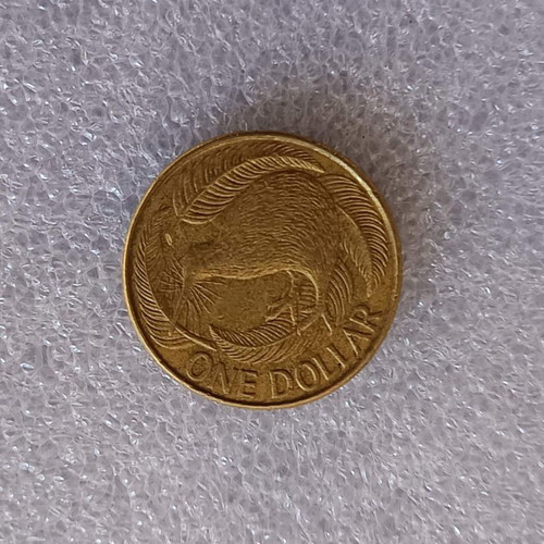 New Zealand 1 Dollar Coin 1990 used, aluminum-bronze