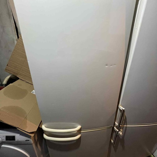 Refrigerator freezer full no frost used, good condition, fully functional