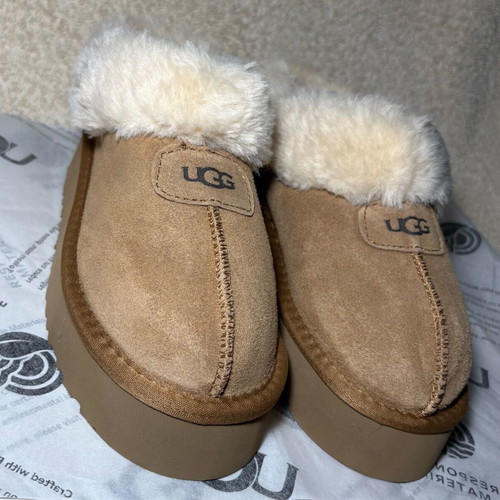 UGG Slippers New Beige Brown With Fur Size 36-37