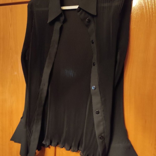Mia branded shirt black like new, size M