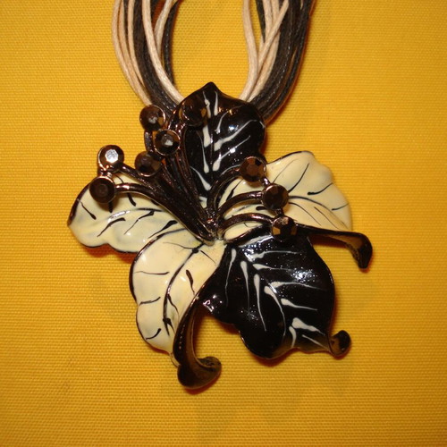 Short necklace like new