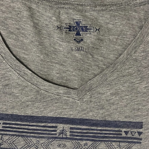 Roxy Women T-Shirt grey melange with Aztec tribal graphic print size XS like new