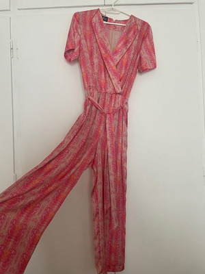 Mix and Mach jumpsuit used, size small, silk fabric