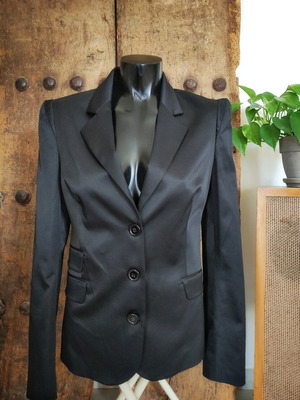 Vintage Italian Black Satin Y2K Blazer like new