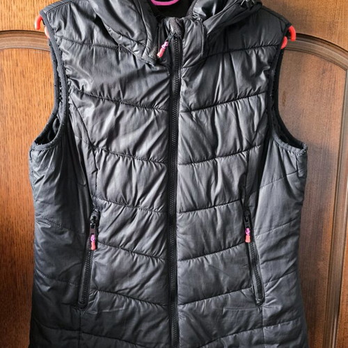 H&M sleeveless women's jacket black like new, size 42