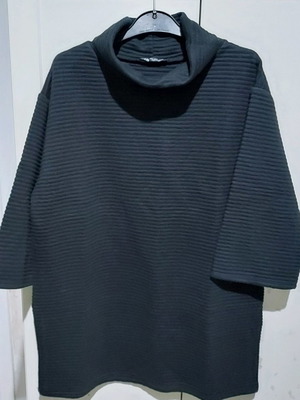 Zara blouse used, black, size L, turtleneck sleeve