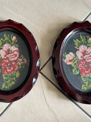 Embroidery in framed picture used, size 23x18cm
