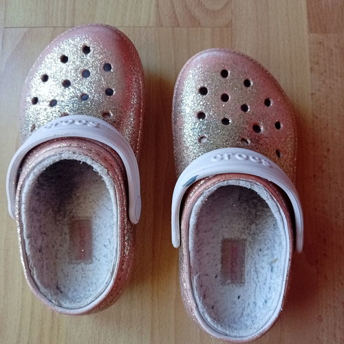Crocs slippers for girls used, size 28, pink and gold