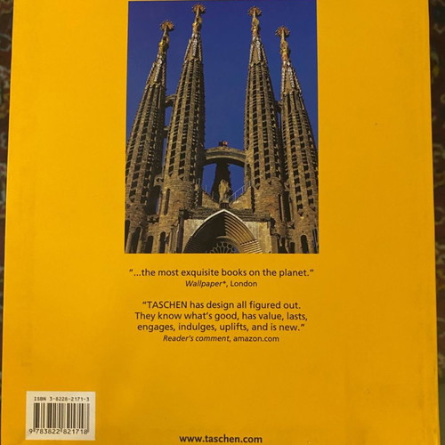 Gaudi book like new, English