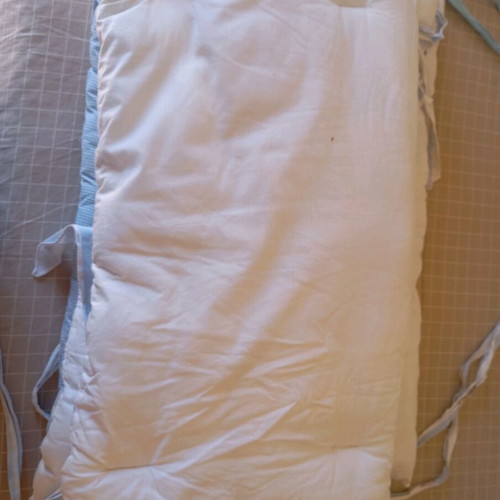 Panta Ira used, 100% cotton with minimal stains