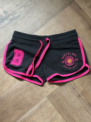 Barcelona Designs women's sports shorts like new, black with pink accents