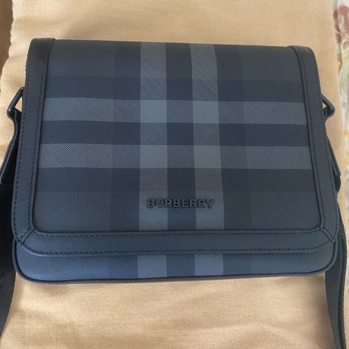 Burberry Men Bag new, black