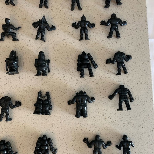 Alien figures used, pack of 30, black, El Greco kombattini 90's 80's