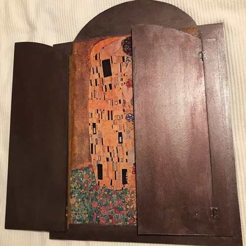 Handmade triptych painting with decoupage technique The Kiss Gustav Klimt like new