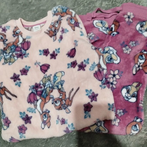 Warm pajamas used 134 cm, colorful top with pants