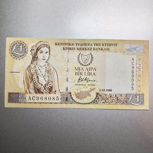 Banknotes used, various currencies