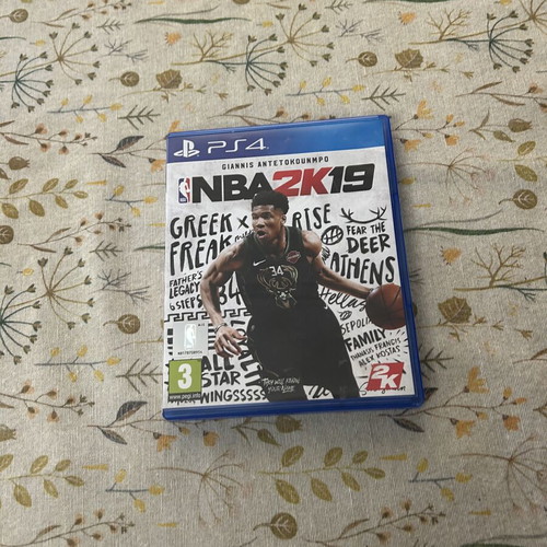 NBA 2K19 PS4 game like new with manual and case