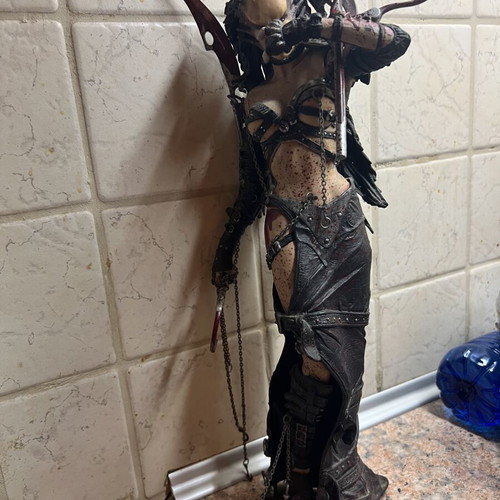 She-Predator Machiko collectible figure used from Aliens vs. Predator