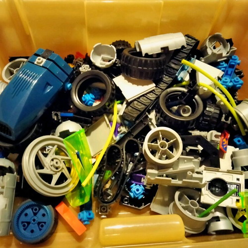Vintage Construx Deluxe Builder by Mattel 1996 like new with instructions