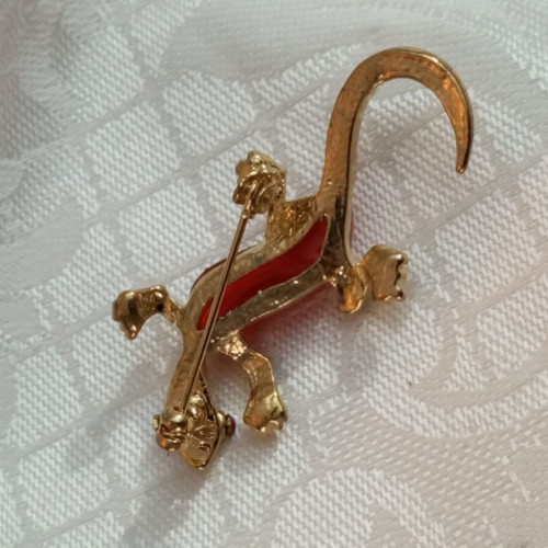 Lizard brooch faux metal like new