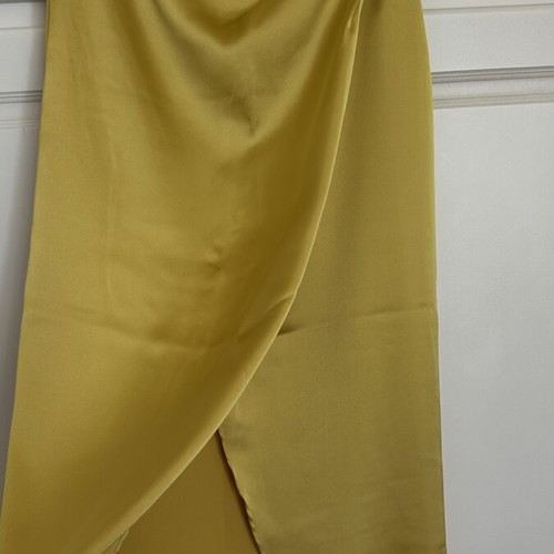 Zara satin skirt, yellow, slit detail