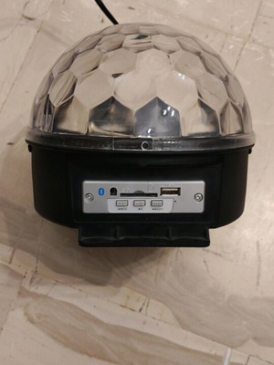 Φωτορυθμικό μεταχειρισμένο με Bluetooth, θύρα USB και ενσωματωμένο ηχείο