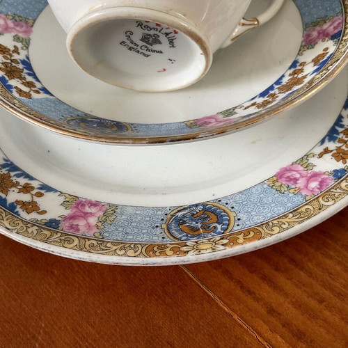 Royal Albert tea set antique 6 pieces