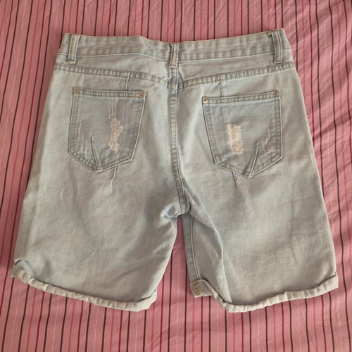 Jean Bermuda shorts like new, ripped, size medium, blue