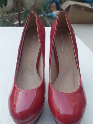 Migato women's red pumps like new, size 41