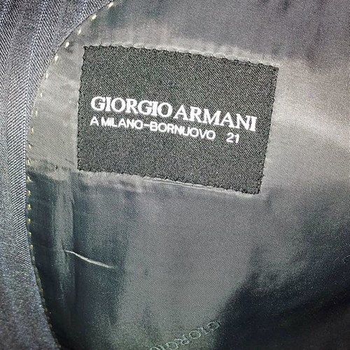 Αντρικό κουστούμι Giorgio Armani νέο, γκρι με λεπτή άσπρη ρίγα, μέγεθος 50