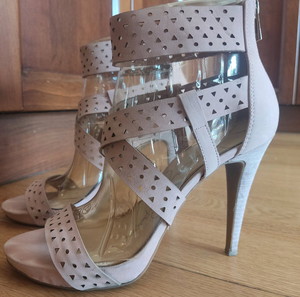 Πέδιλα με ψηλό τακούνι Jessica Simpson