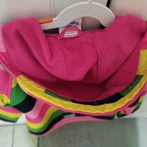Children's waterproof jacket like new, multicolored for ages 6-7