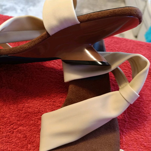 Women's sandals new in beige and brown shades