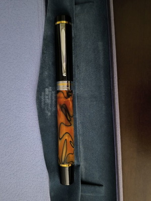Handcrafted luxury pen with resin and Iridium Point Germany nib, case included