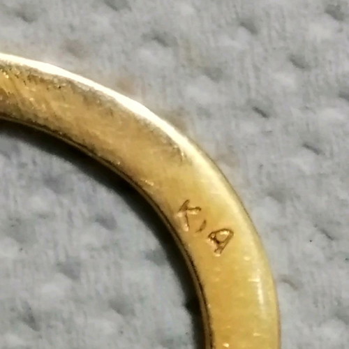 Gold keychain with genuine onyx fish design K14 used, rare 1960s