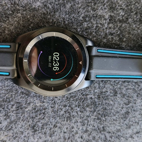 Round smartwatch used with Bluetooth calls and notifications black/blue