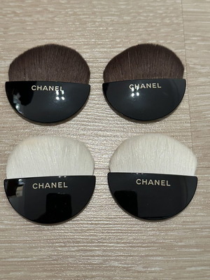 Chanel σετ 2 πινέλα για ρουζ, λευκά ή καφέ